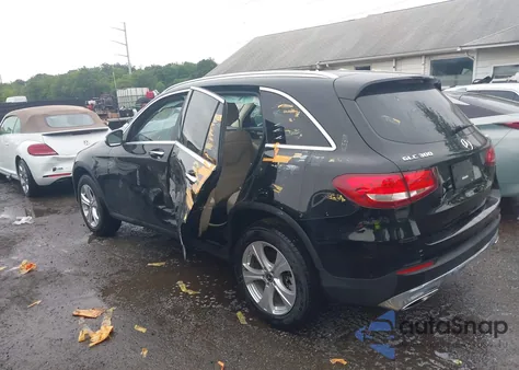 2017 Mercedes-Benz Glc 300 4Matic from USA, damaged, VIN WDC0G4KB1HF220798